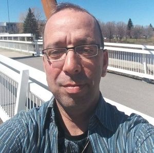 Meet your Posher, Denis